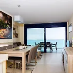 Sea Senses Victoria Frente Al Mar Торевьиа